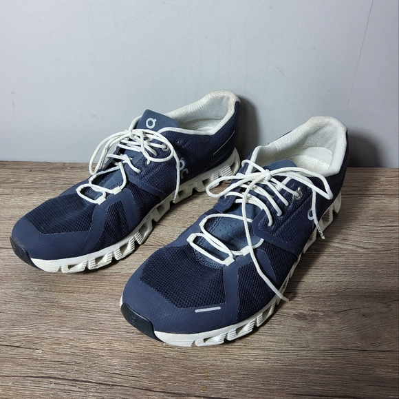 Mens On Cloud 5 Running Shoes - Picture 1 of 8